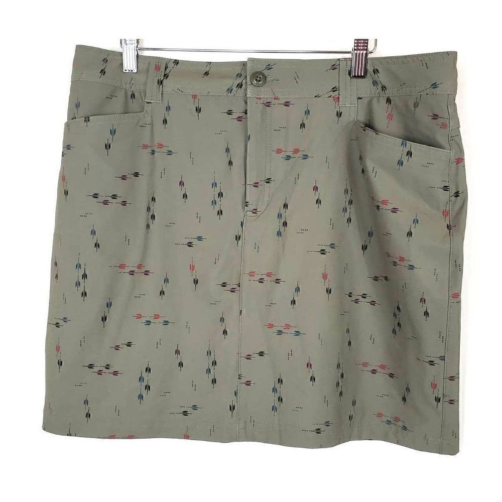 Eddie Bauer A line Skort size 4. Spring Green Horizon Skort